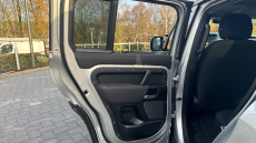 Land Rover Defender 2.0 D200 110 5dr Auto Diesel Estate